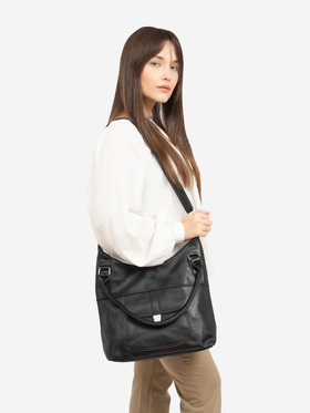 Klasická čierna dámska kabelka cez rameno